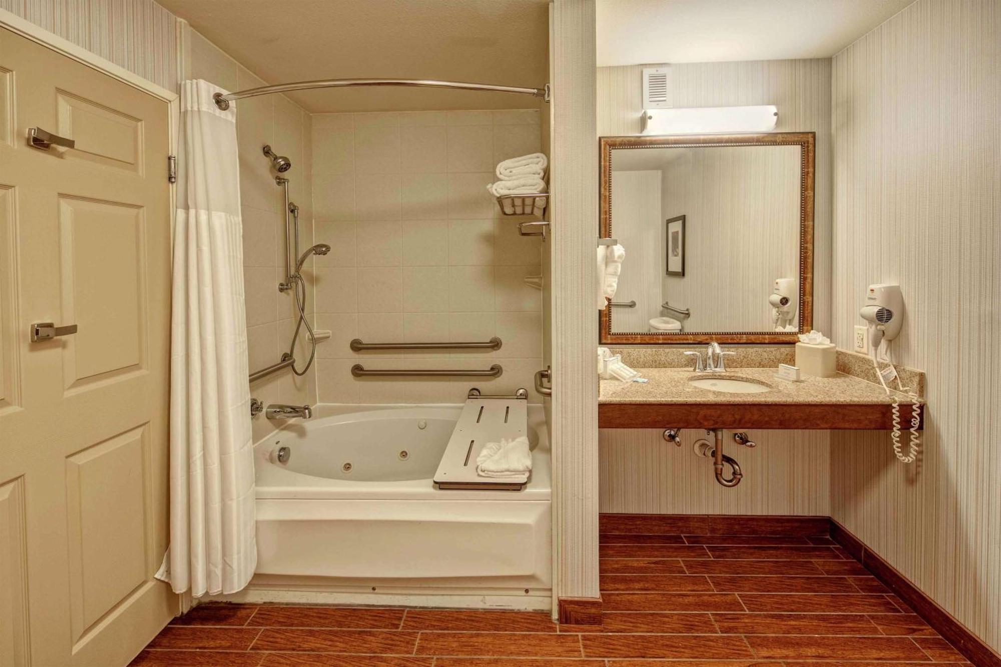 Hilton Garden Inn Minneapolis/Eden Prairie Bagian luar foto